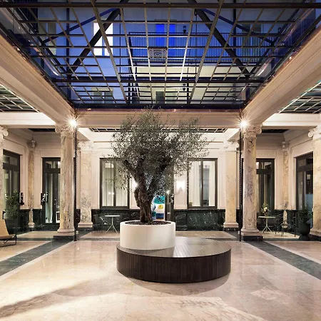 Agora' - Boutique 4*