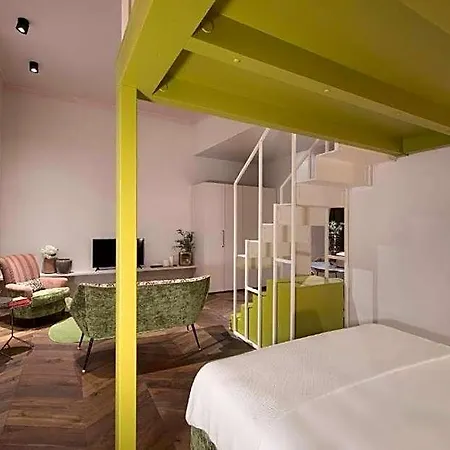 Agora' - Boutique