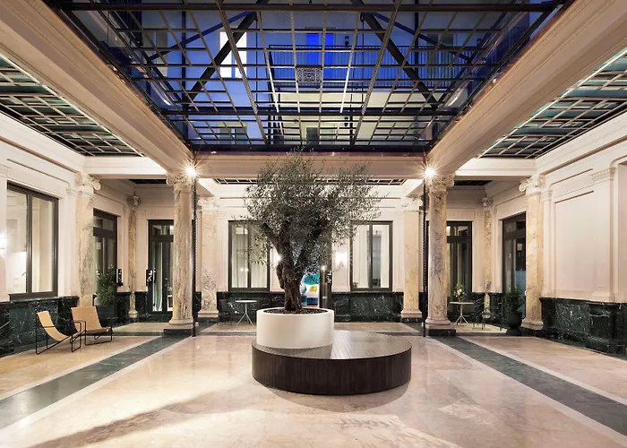 Agora' - Boutique 4*