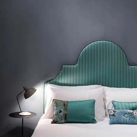 Agora' - Boutique * Turin