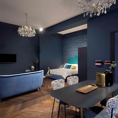 Agora' - Boutique Turín